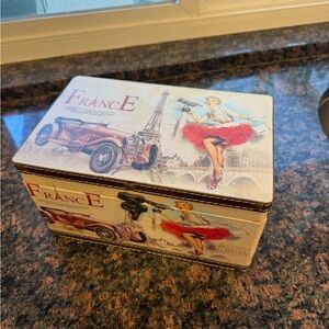 France theme storage chest box featuring the Eiffel tower and French grand priz
